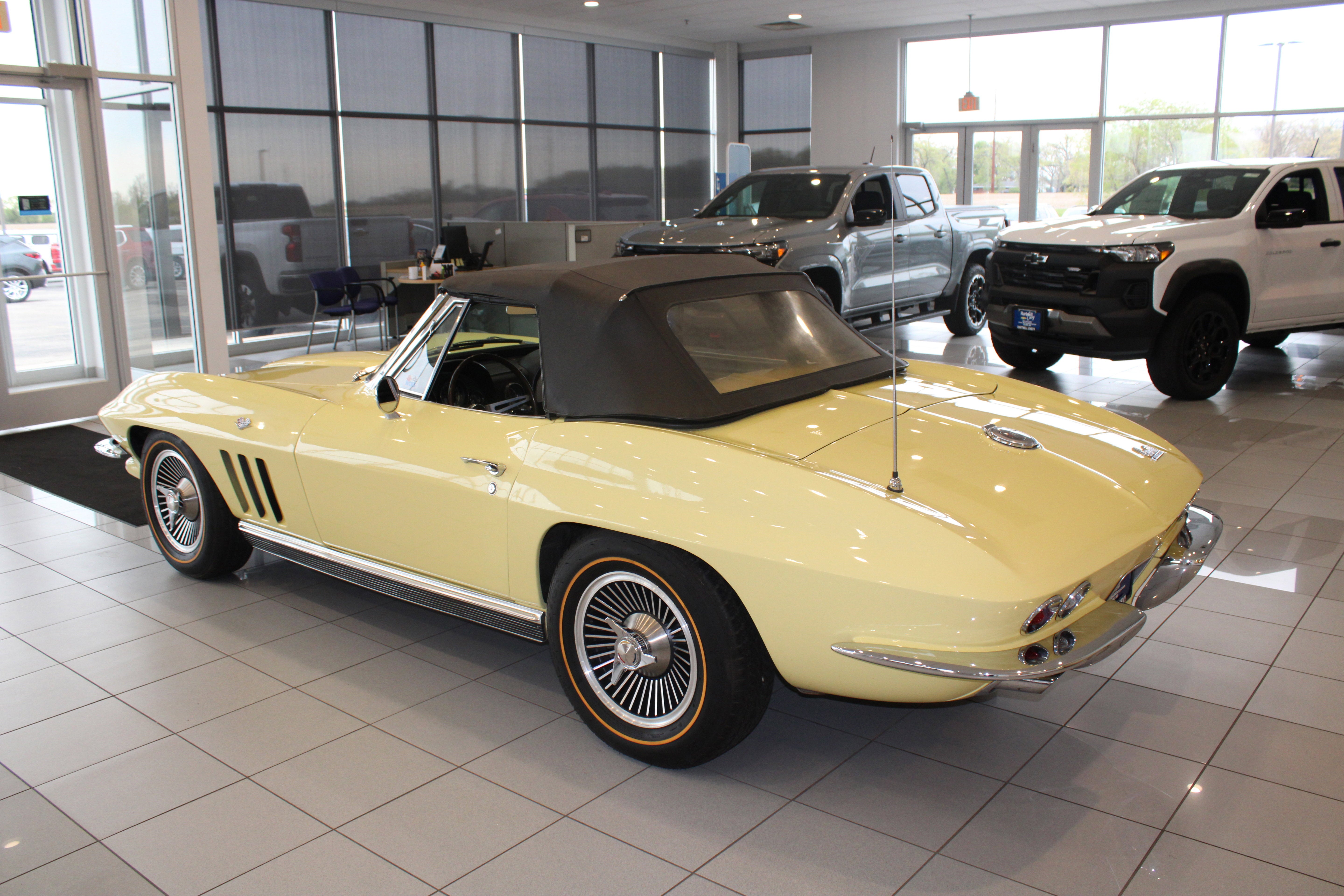 1966 Chevrolet CORVETTE Base