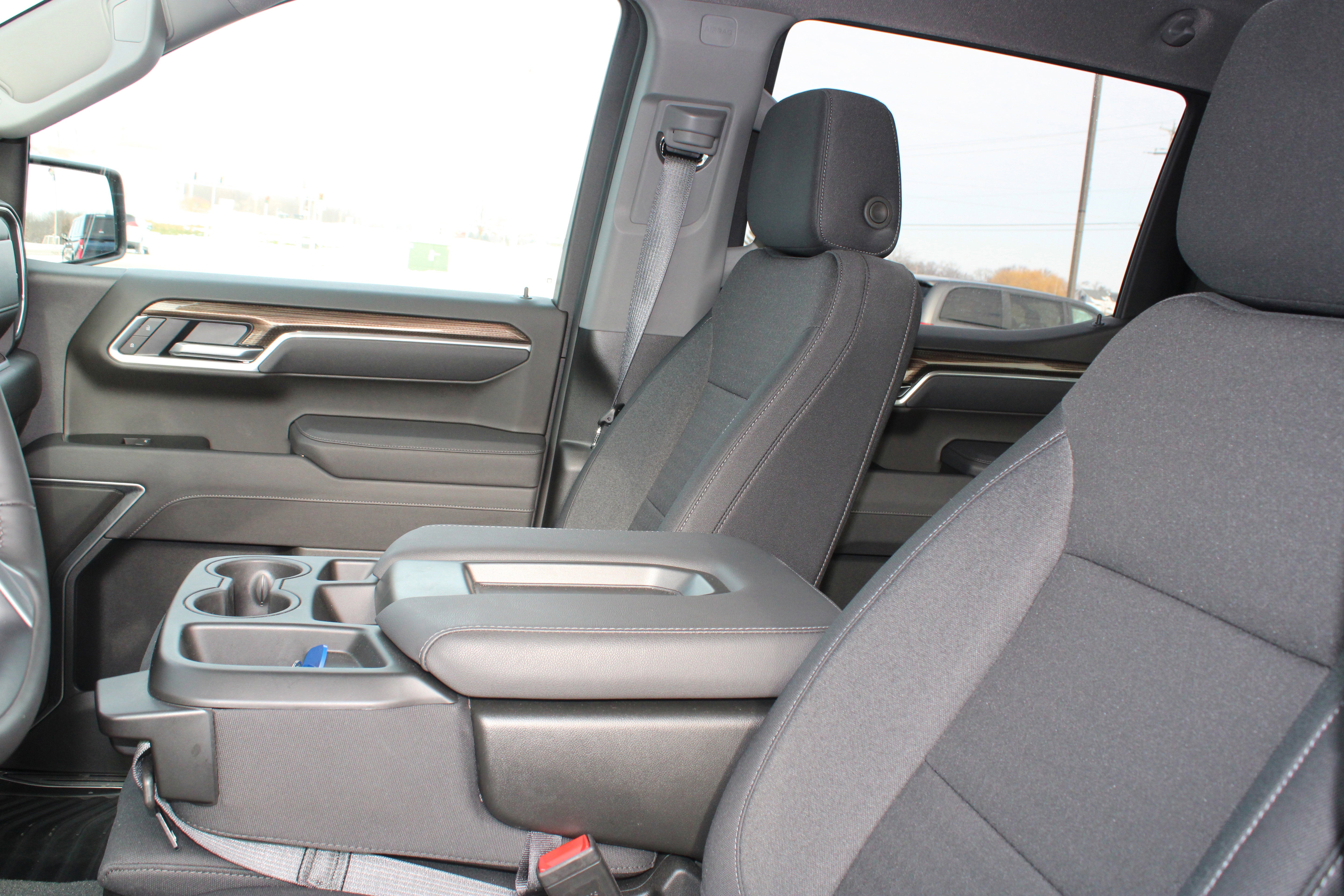 2025 Chevrolet Silverado 1500 LT (2FL)