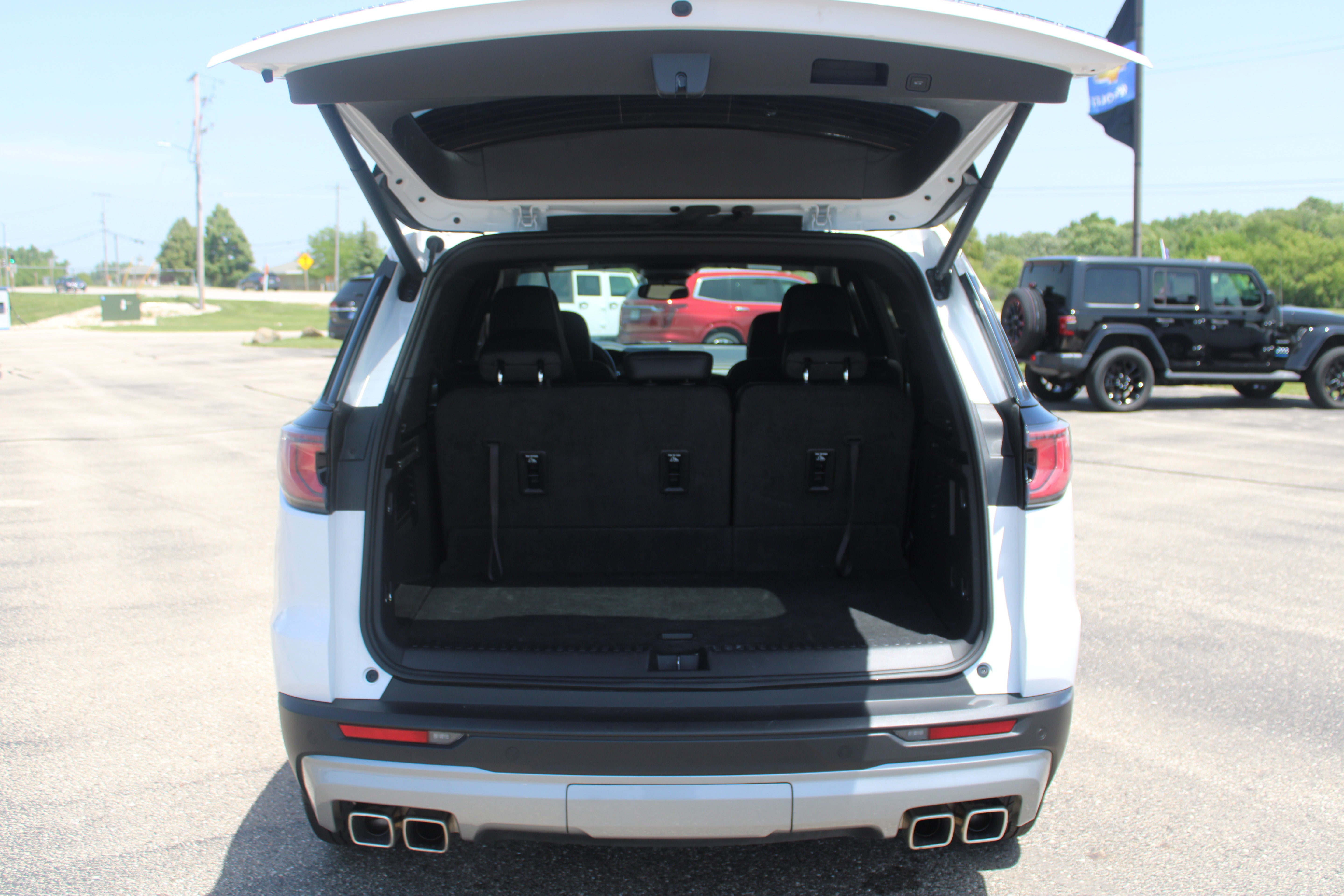 2024 GMC Acadia Elevation