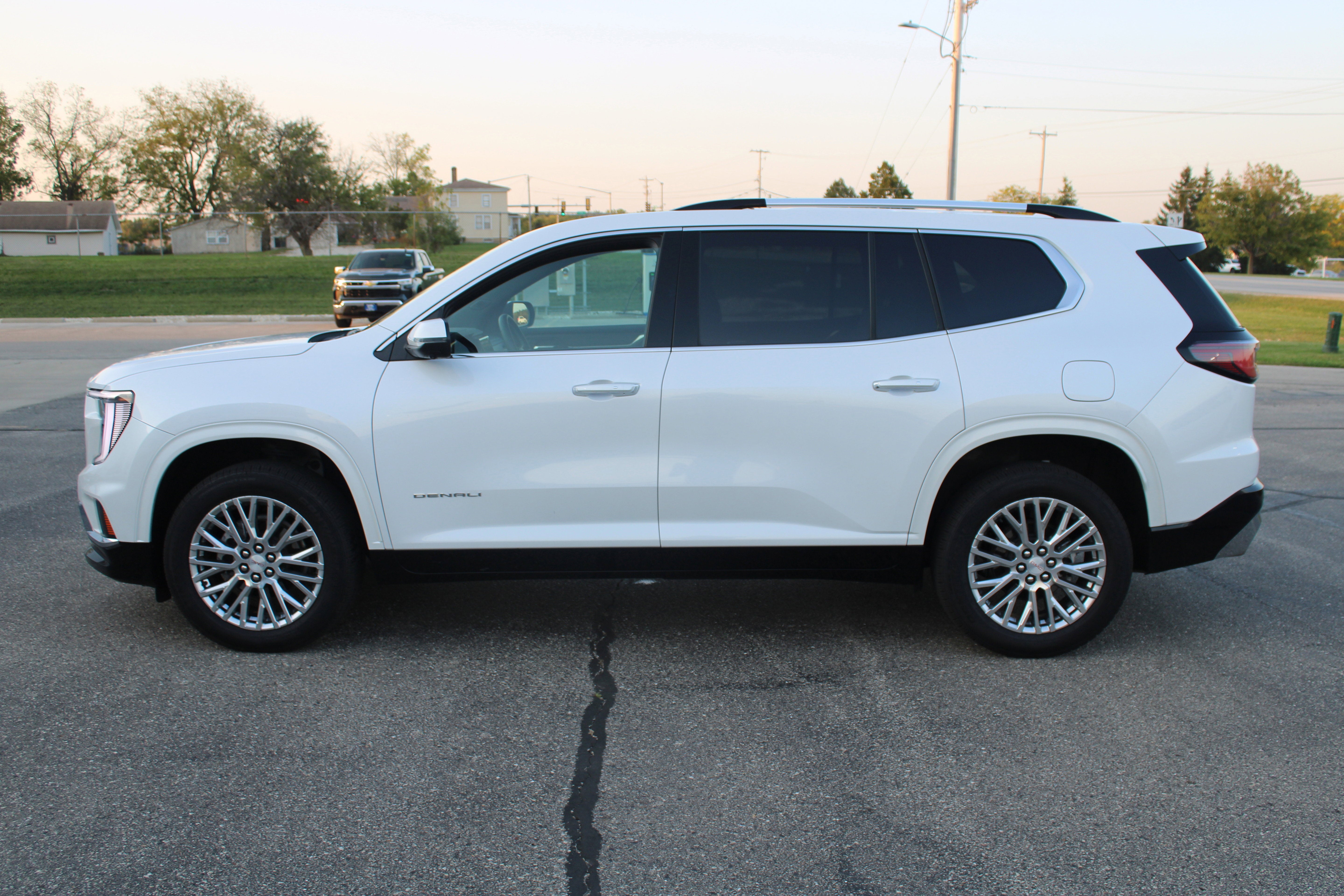 2024 GMC Acadia Denali
