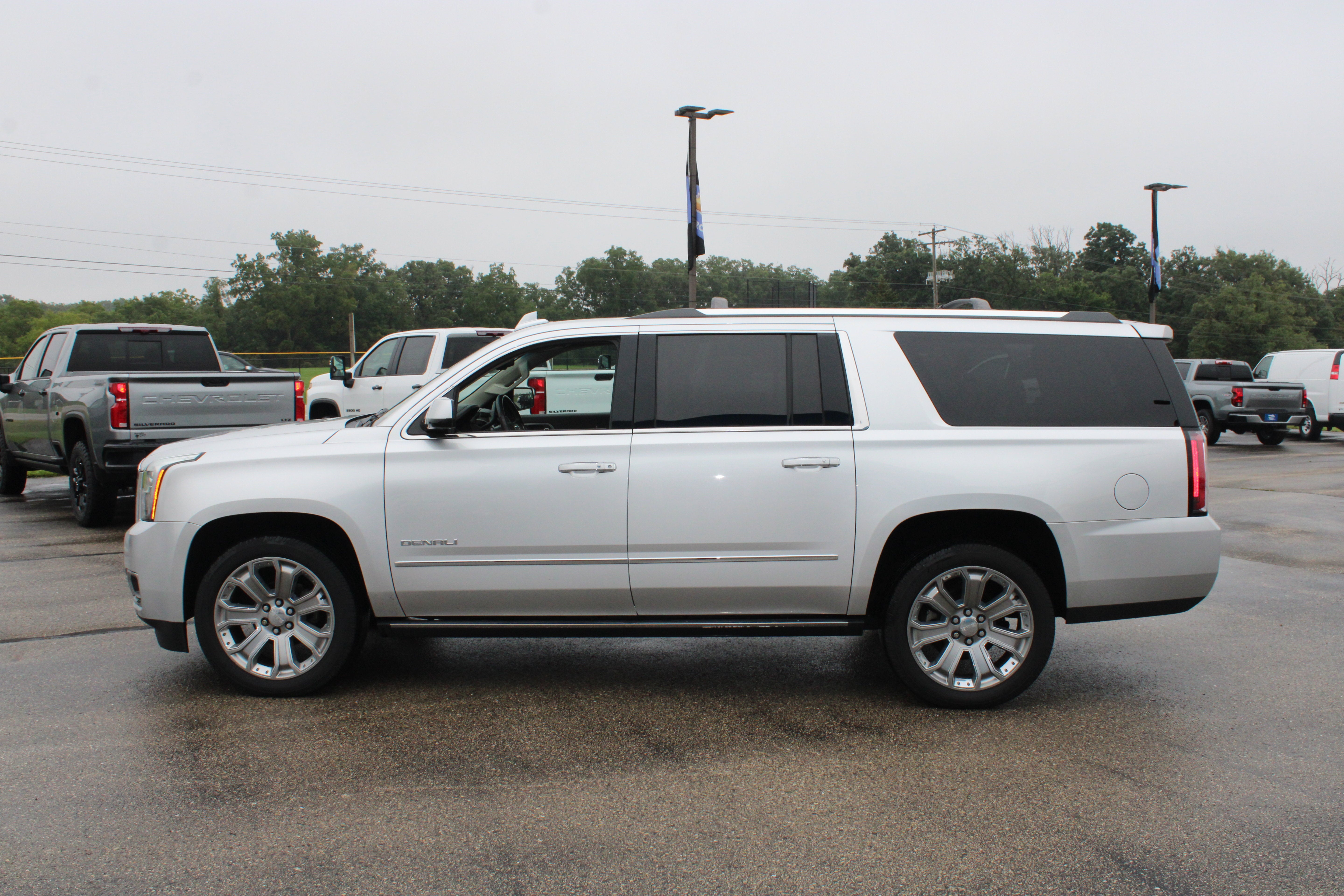 2017 GMC Yukon XL Denali