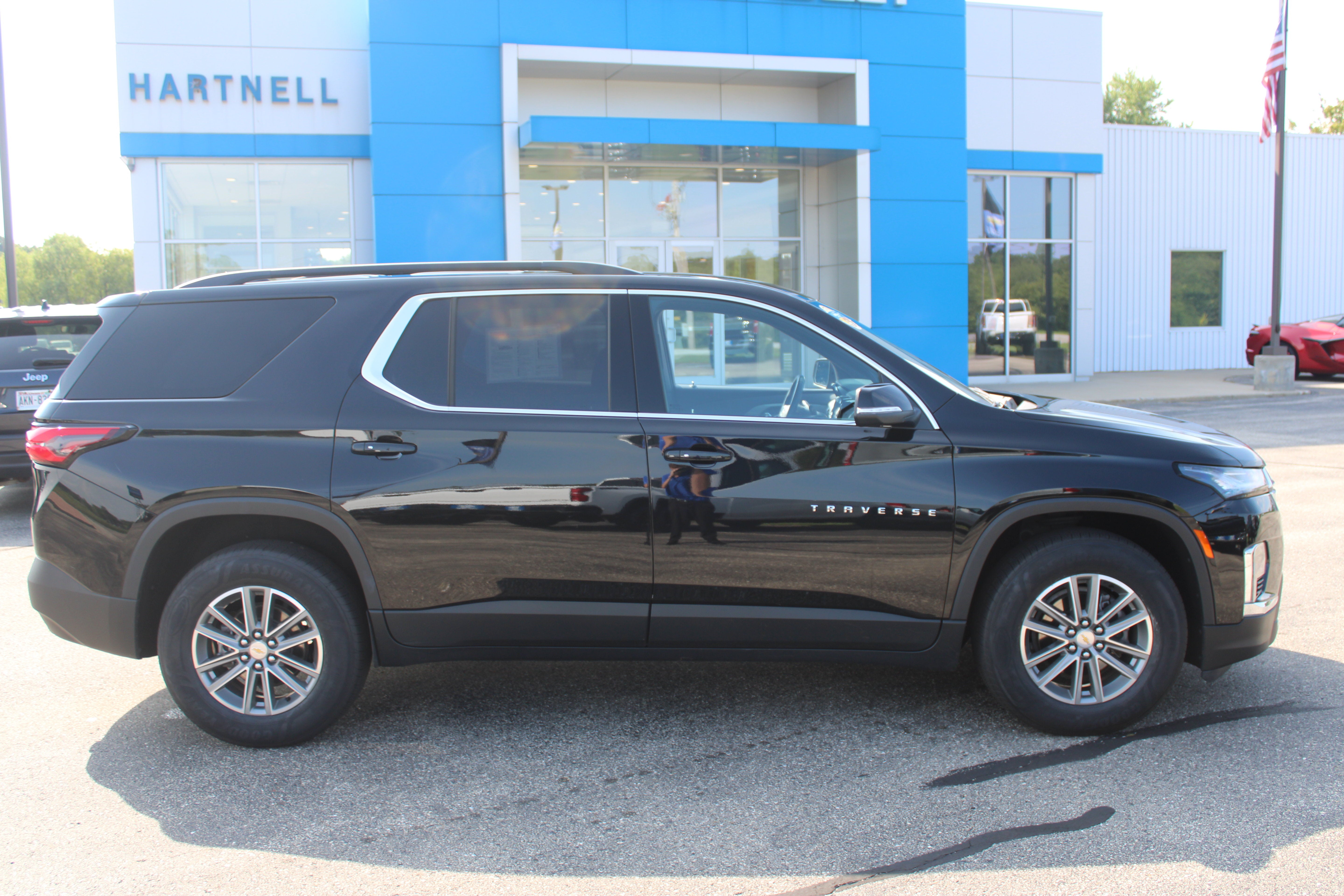 2023 Chevrolet Traverse LT Cloth