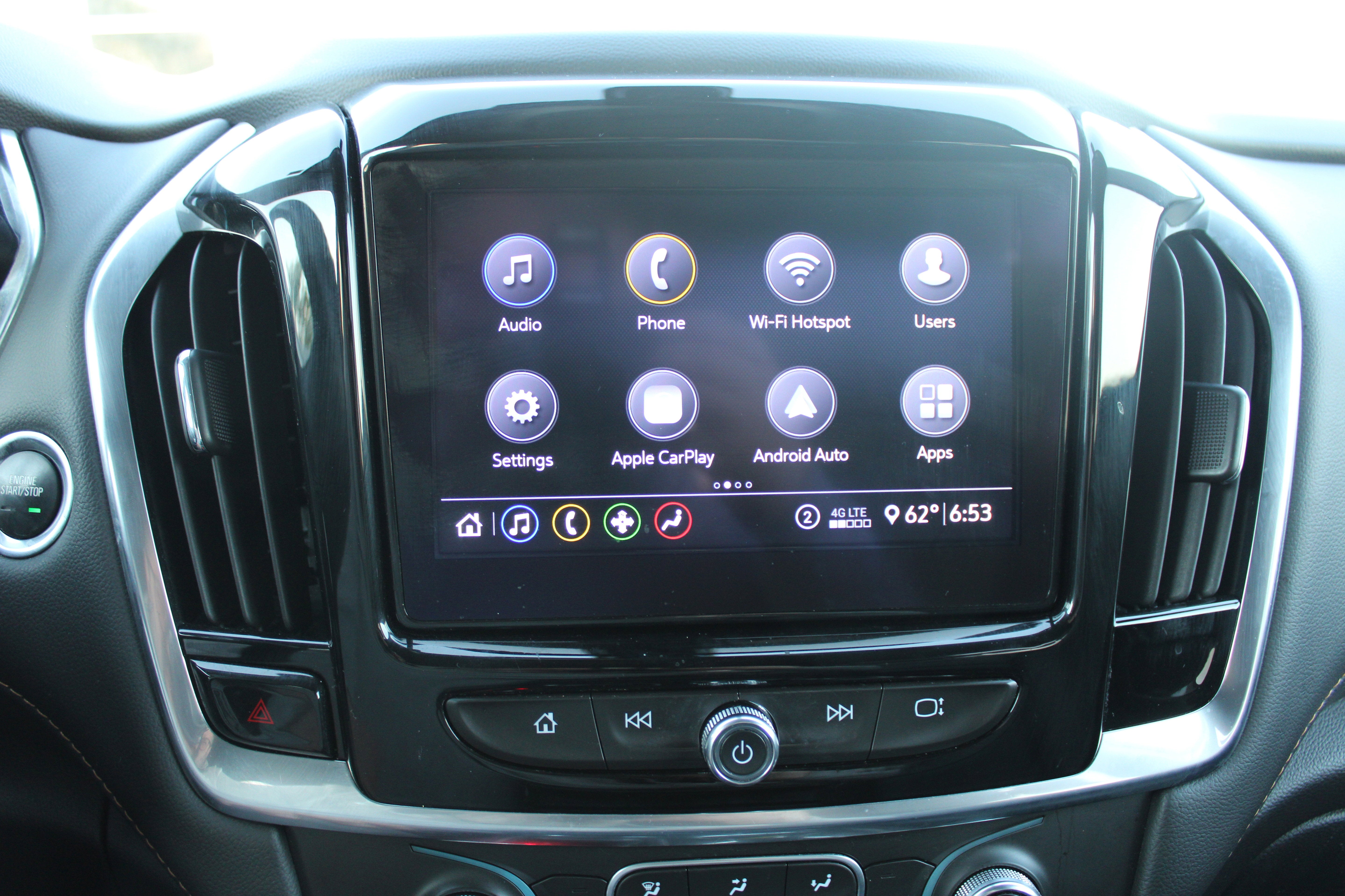 2021 Chevrolet Traverse LT Leather