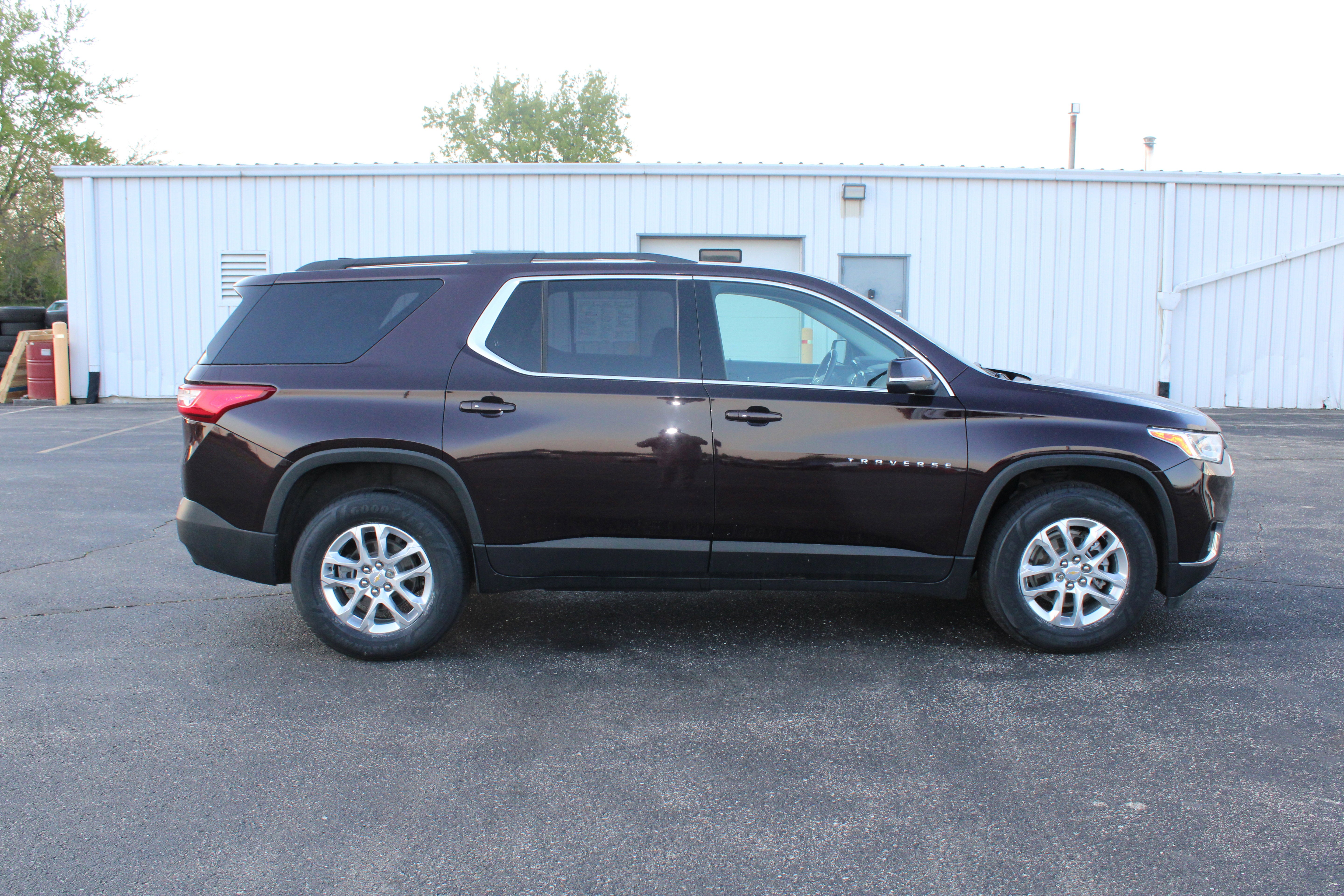 2021 Chevrolet Traverse LT Leather