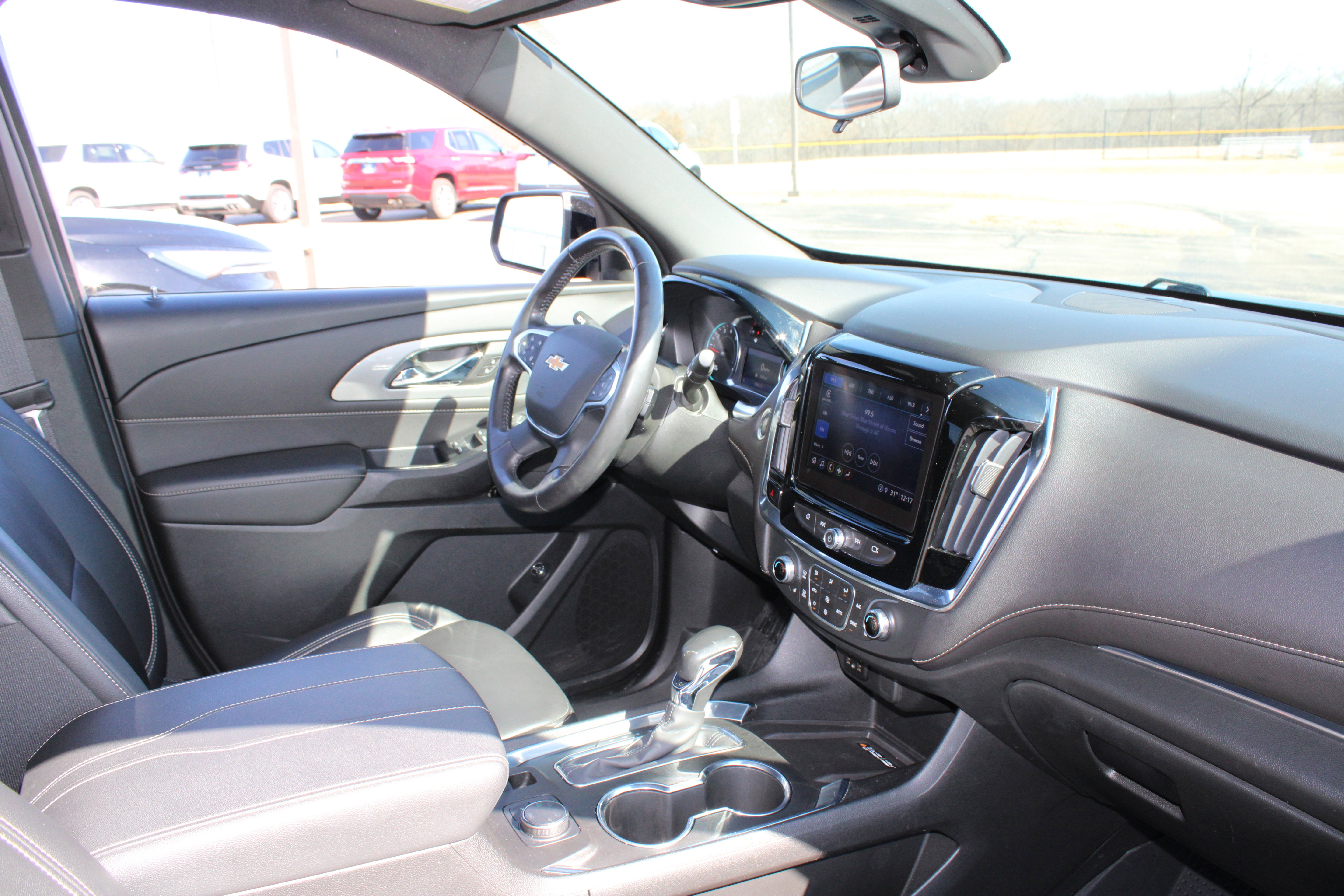 2022 Chevrolet Traverse LT Leather