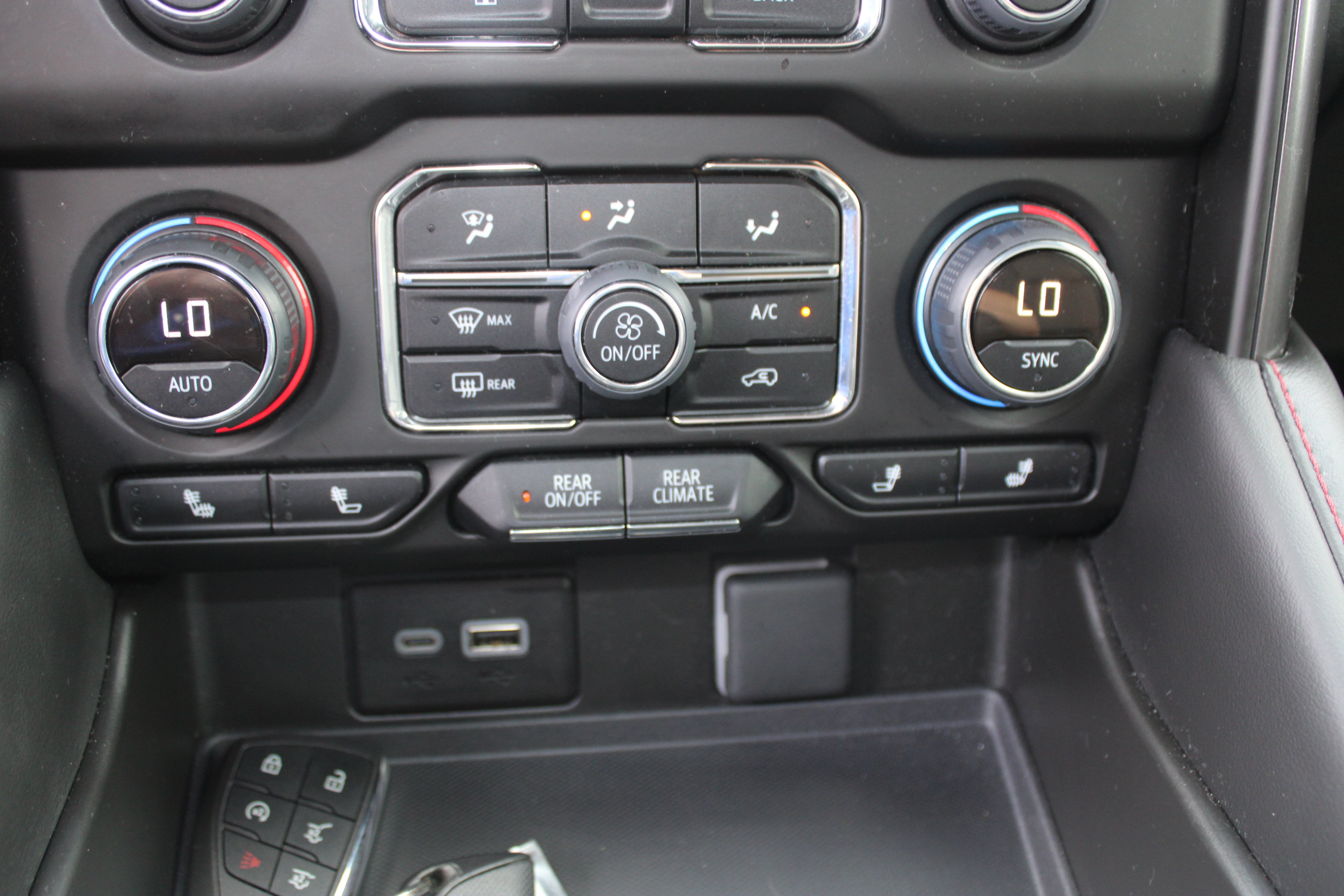 2024 Chevrolet Tahoe RST