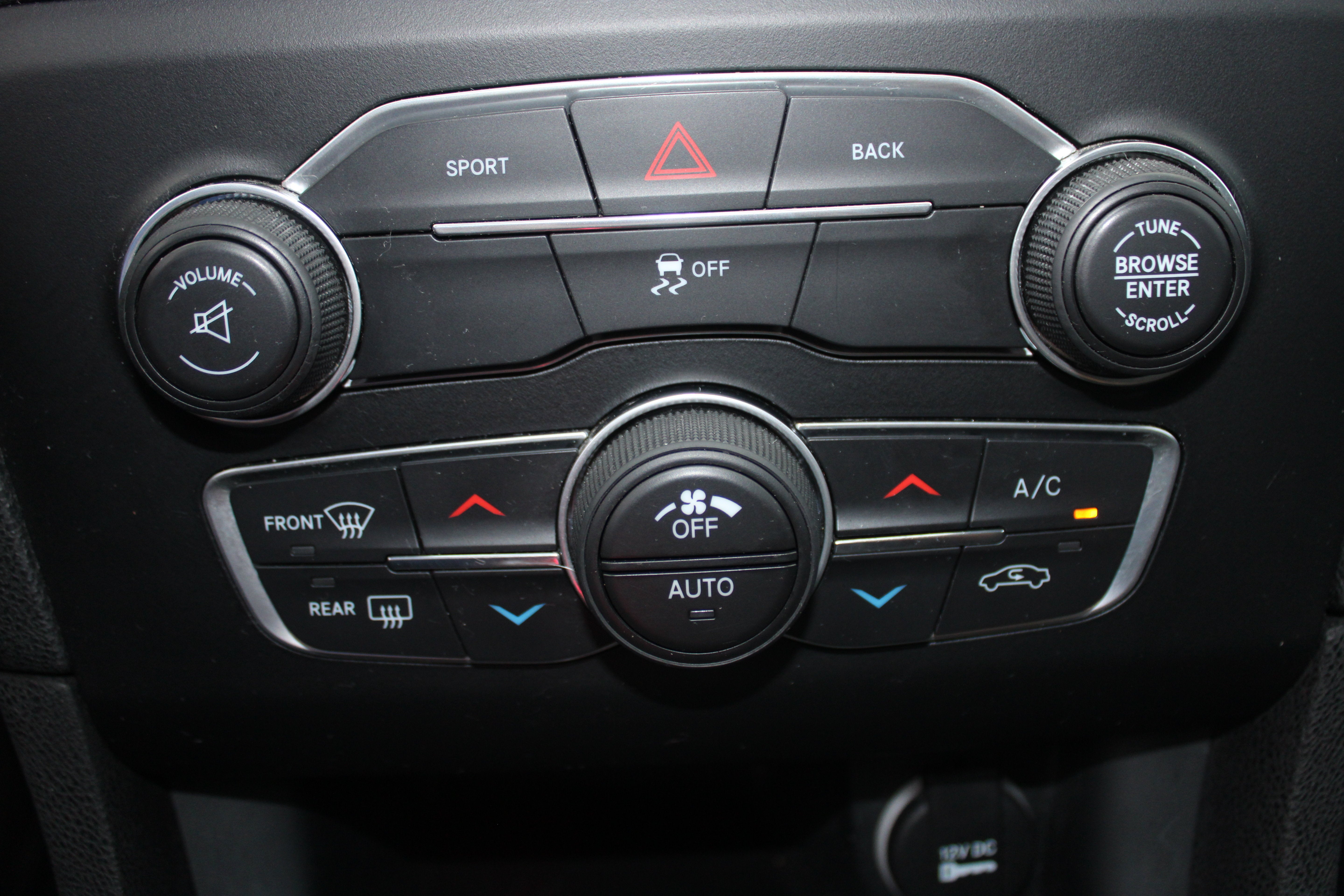 2015 Dodge Charger SXT