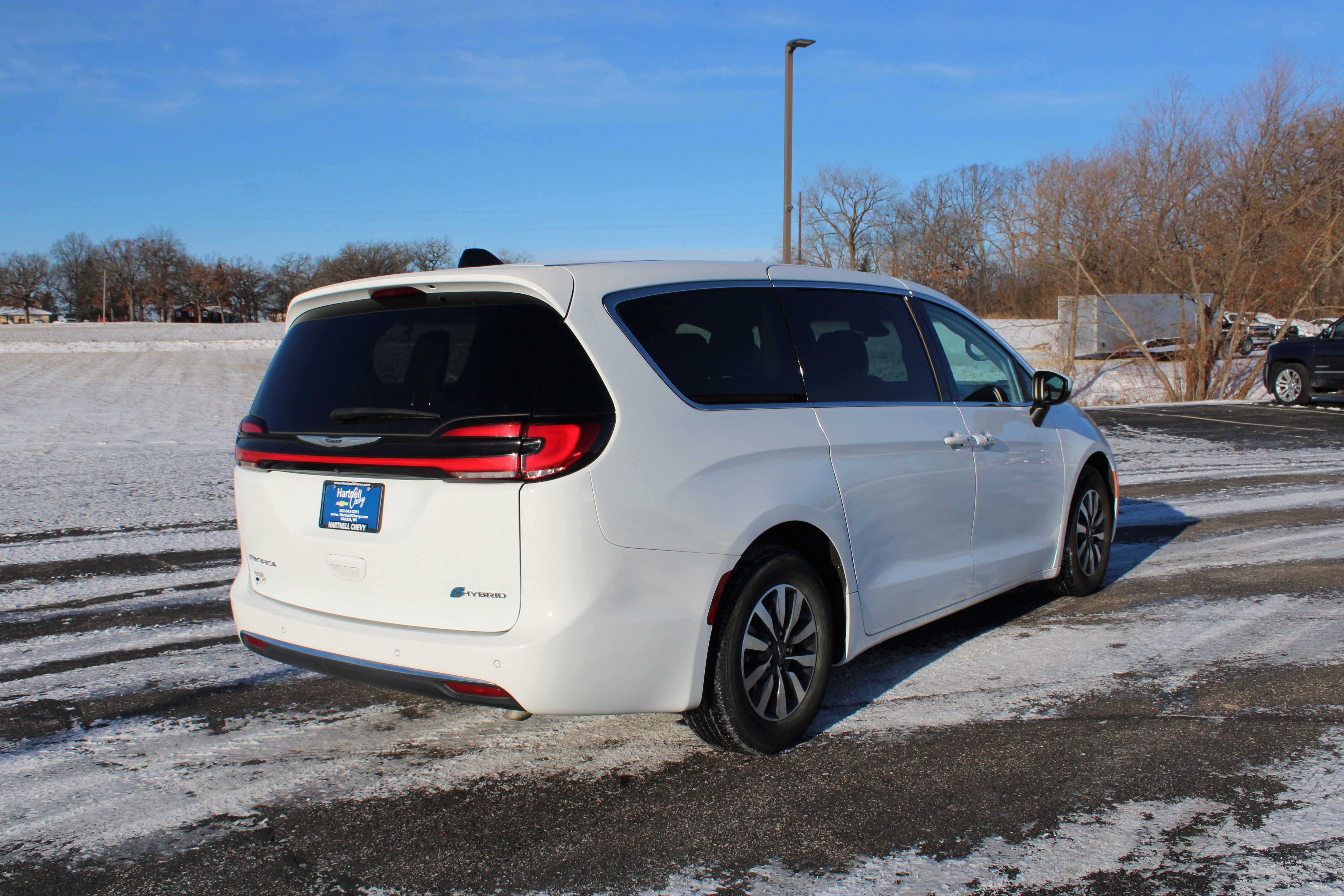 2023 Chrysler Pacifica Hybrid Touring L
