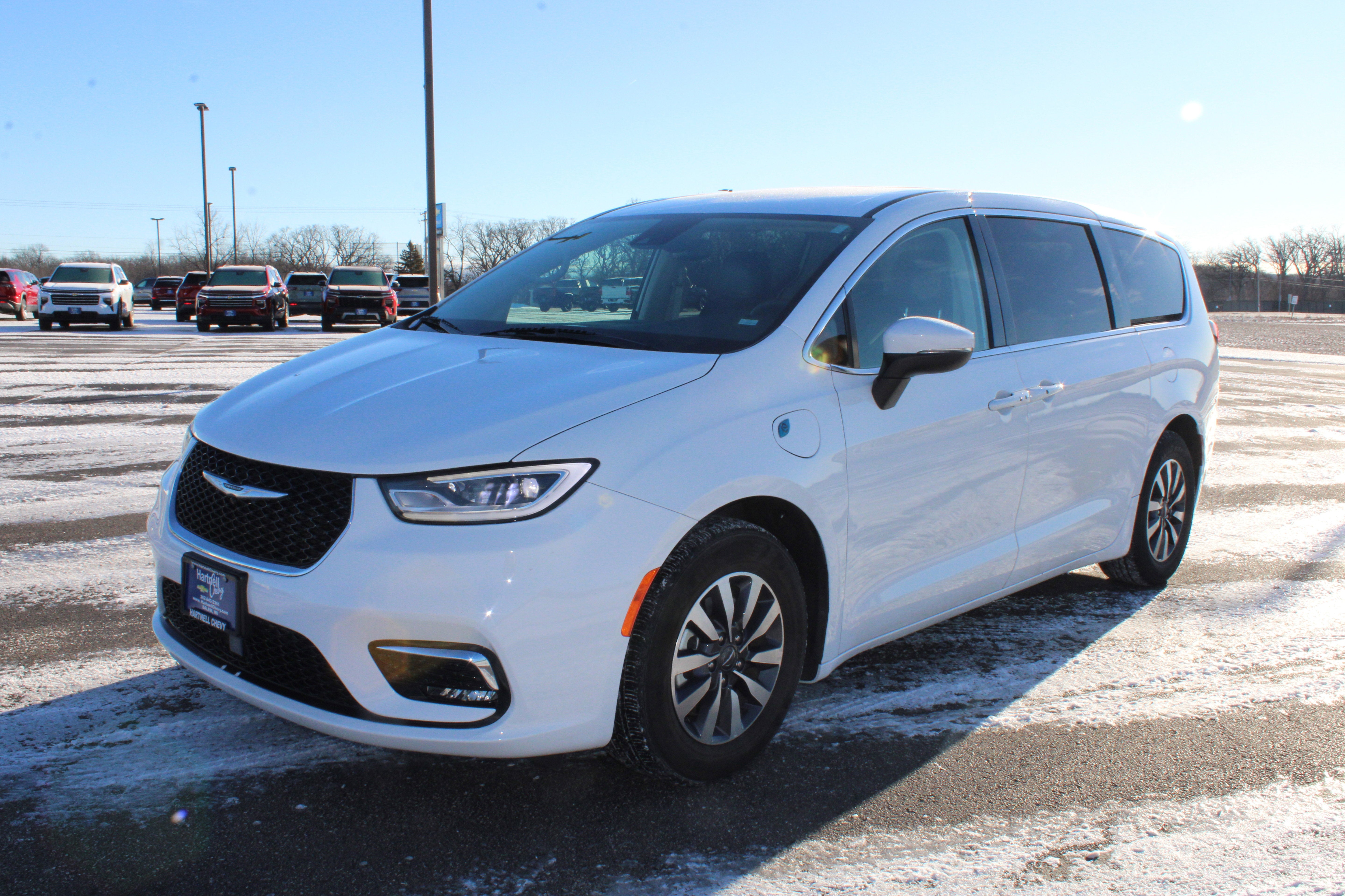 2023 Chrysler Pacifica Hybrid Touring L