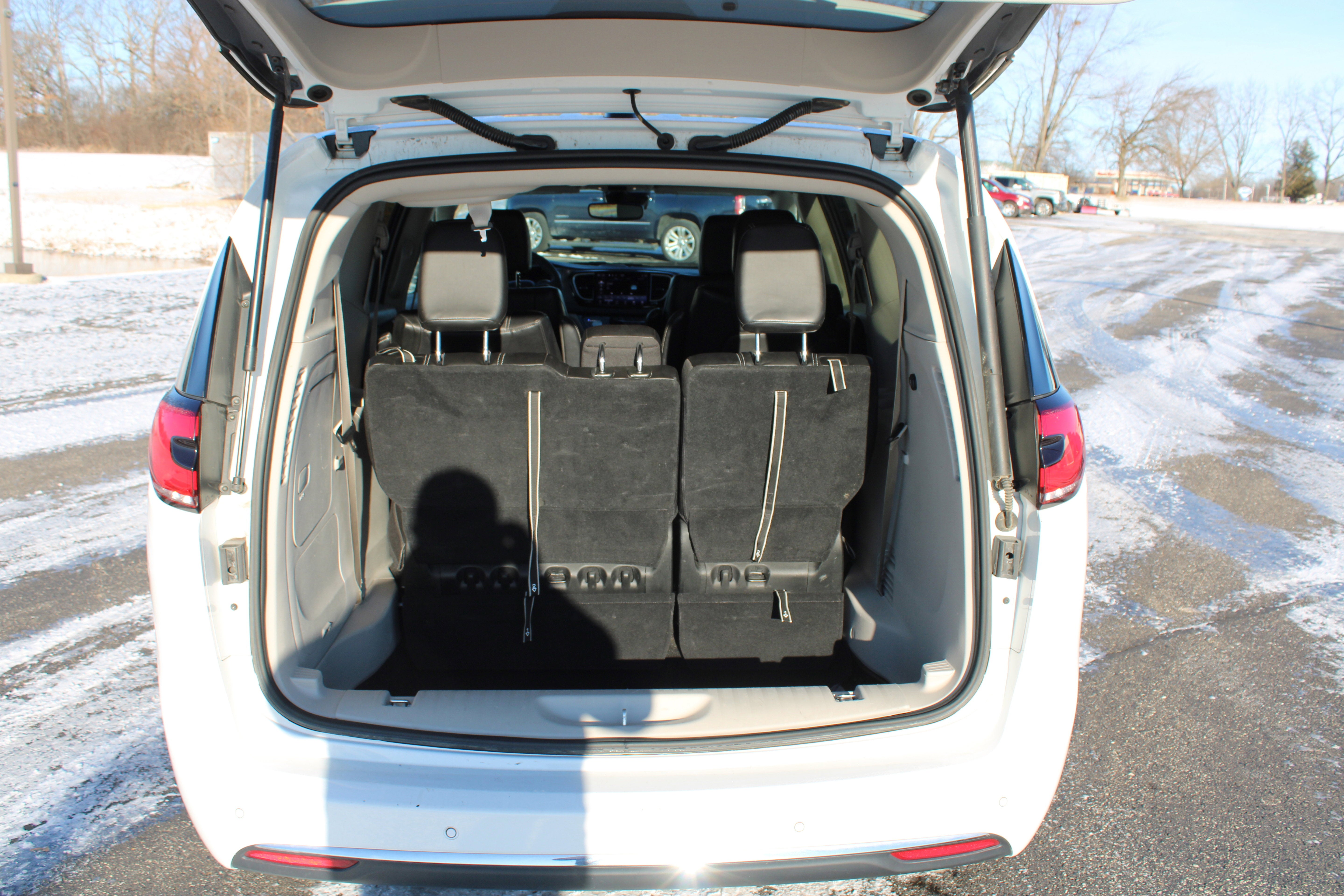 2023 Chrysler Pacifica Hybrid Touring L