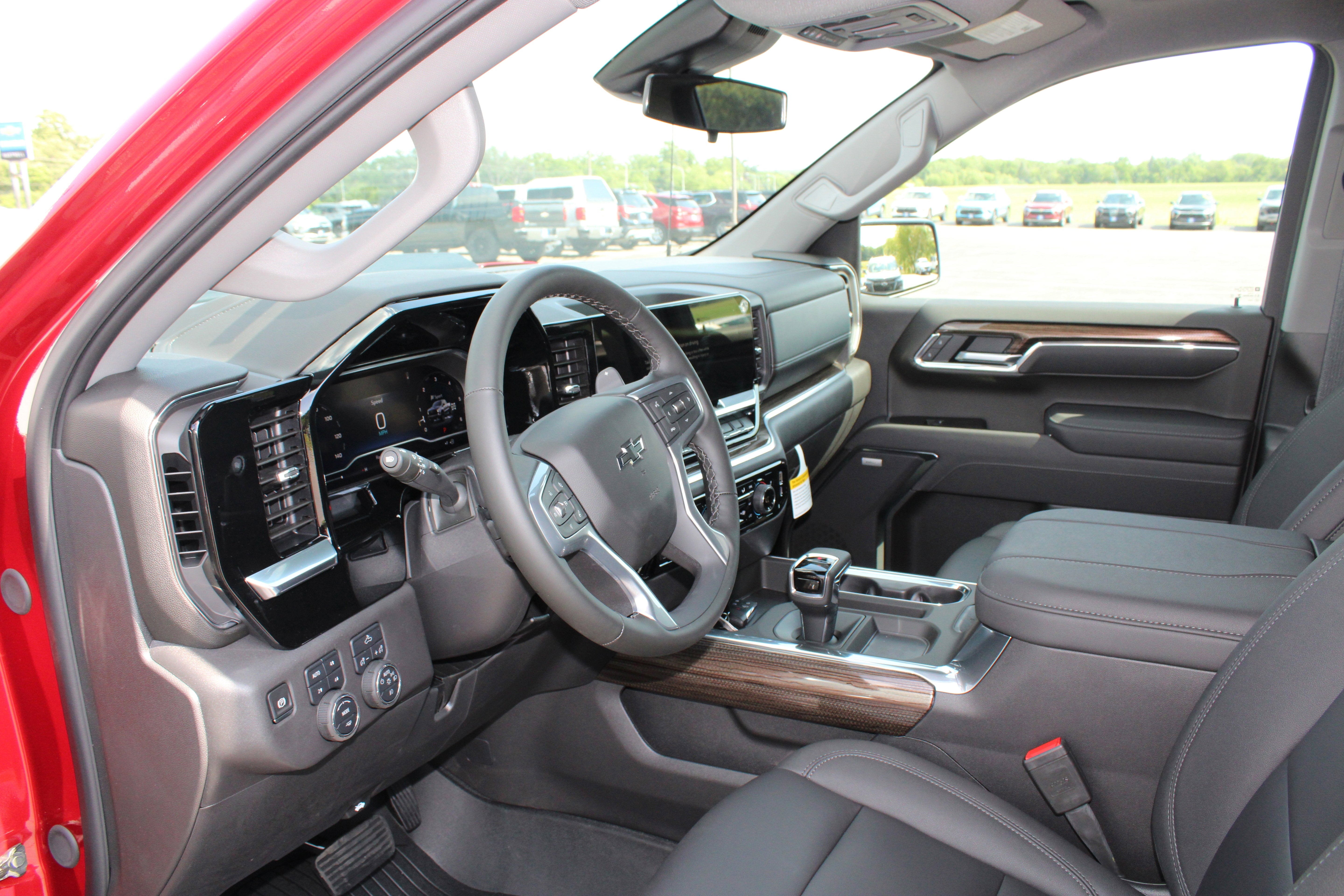 2025 Chevrolet Silverado 1500 LT Trail Boss