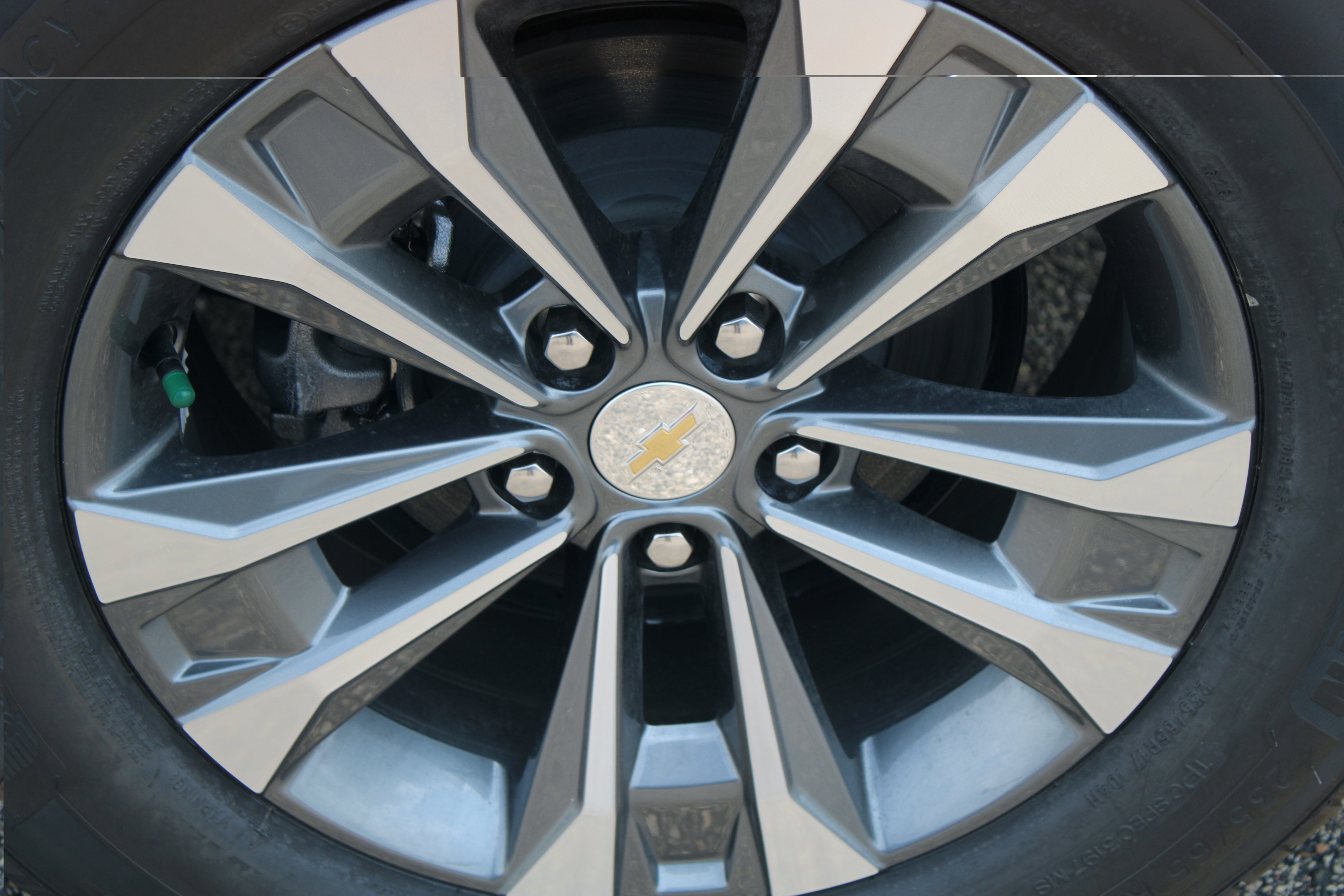 2027 Chevrolet Equinox LT - Photo 11