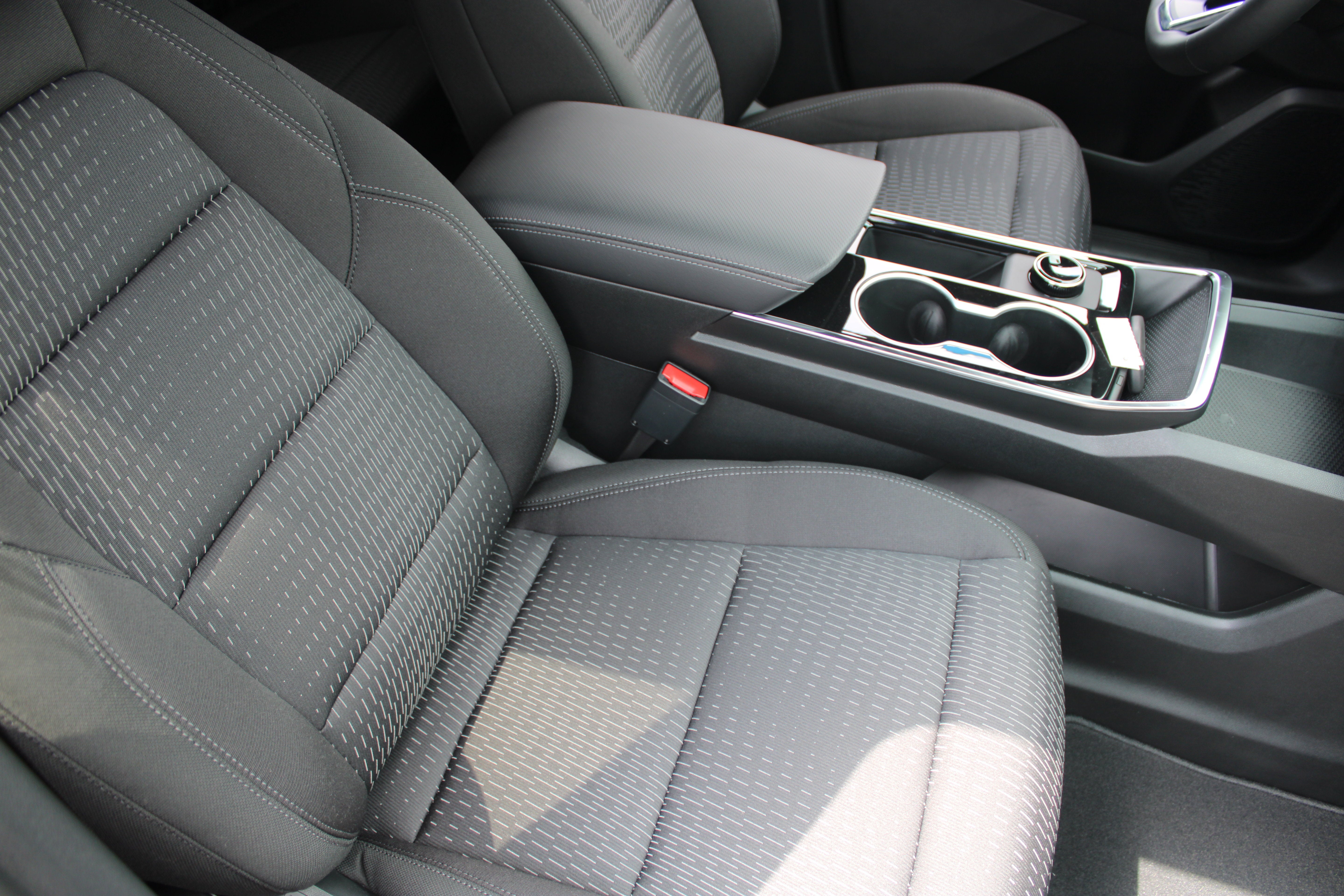 2027 Chevrolet Equinox LT - Photo 13
