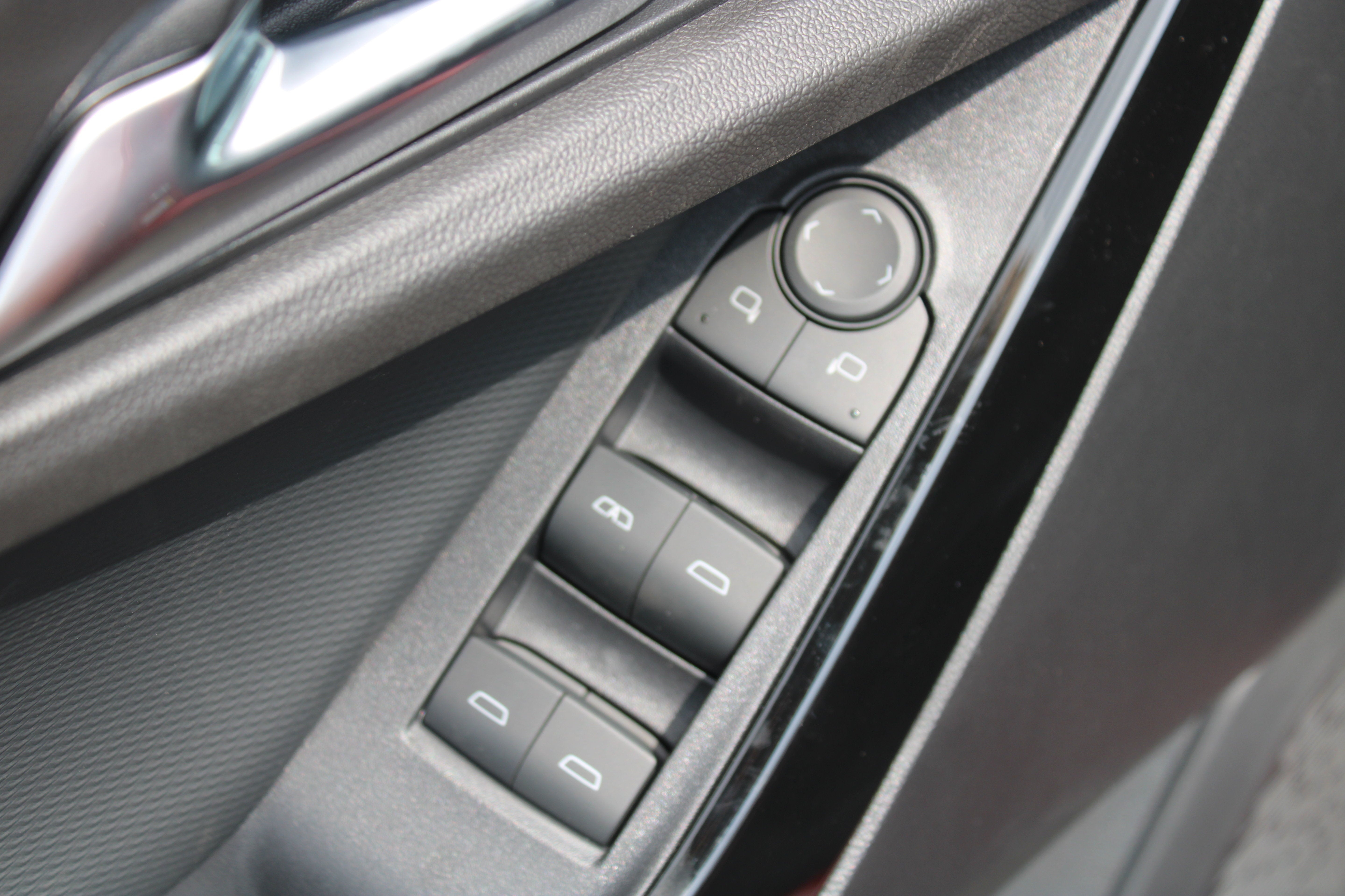 2027 Chevrolet Equinox LT - Photo 16