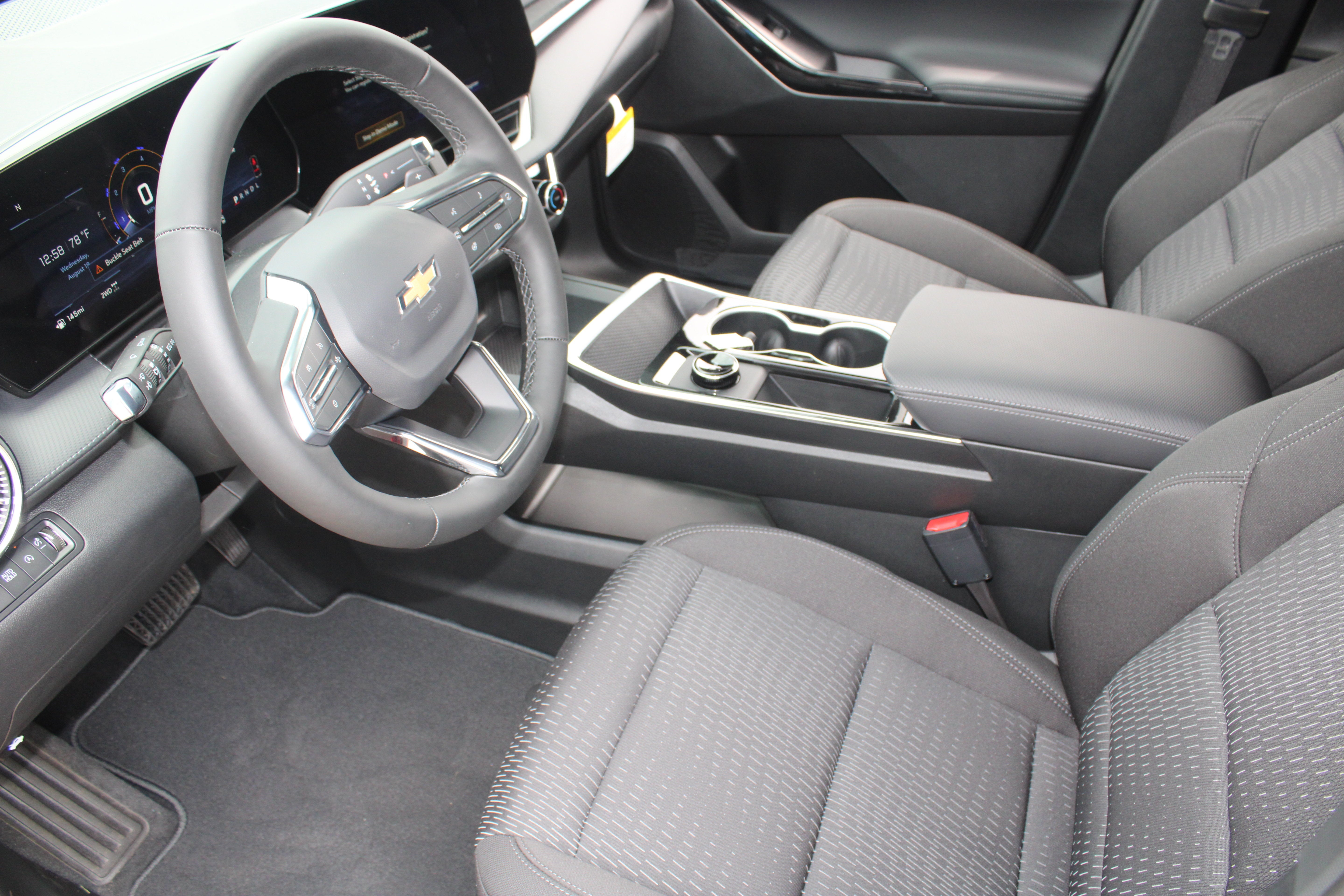 2027 Chevrolet Equinox LT - Photo 17