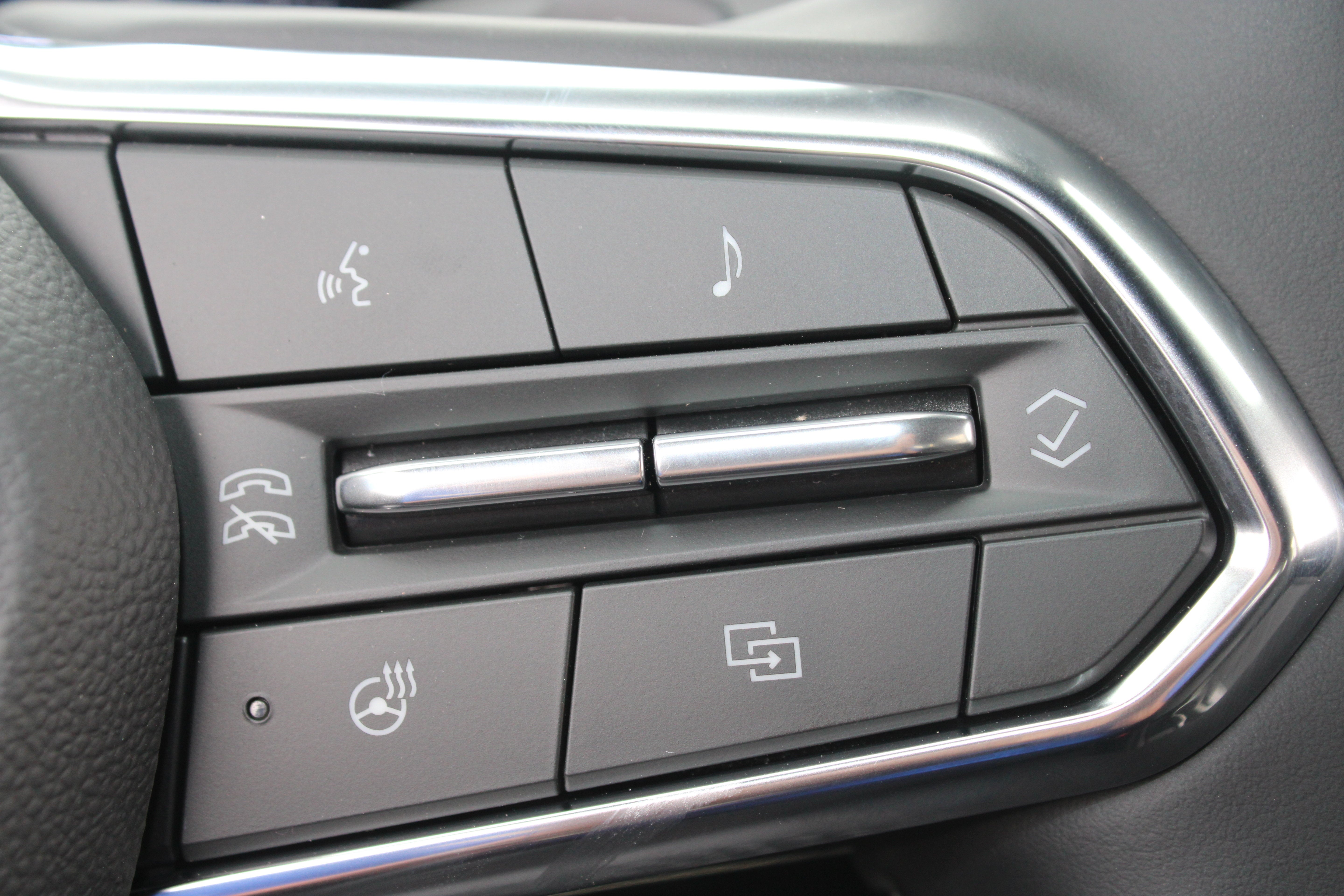 2027 Chevrolet Equinox LT - Photo 21
