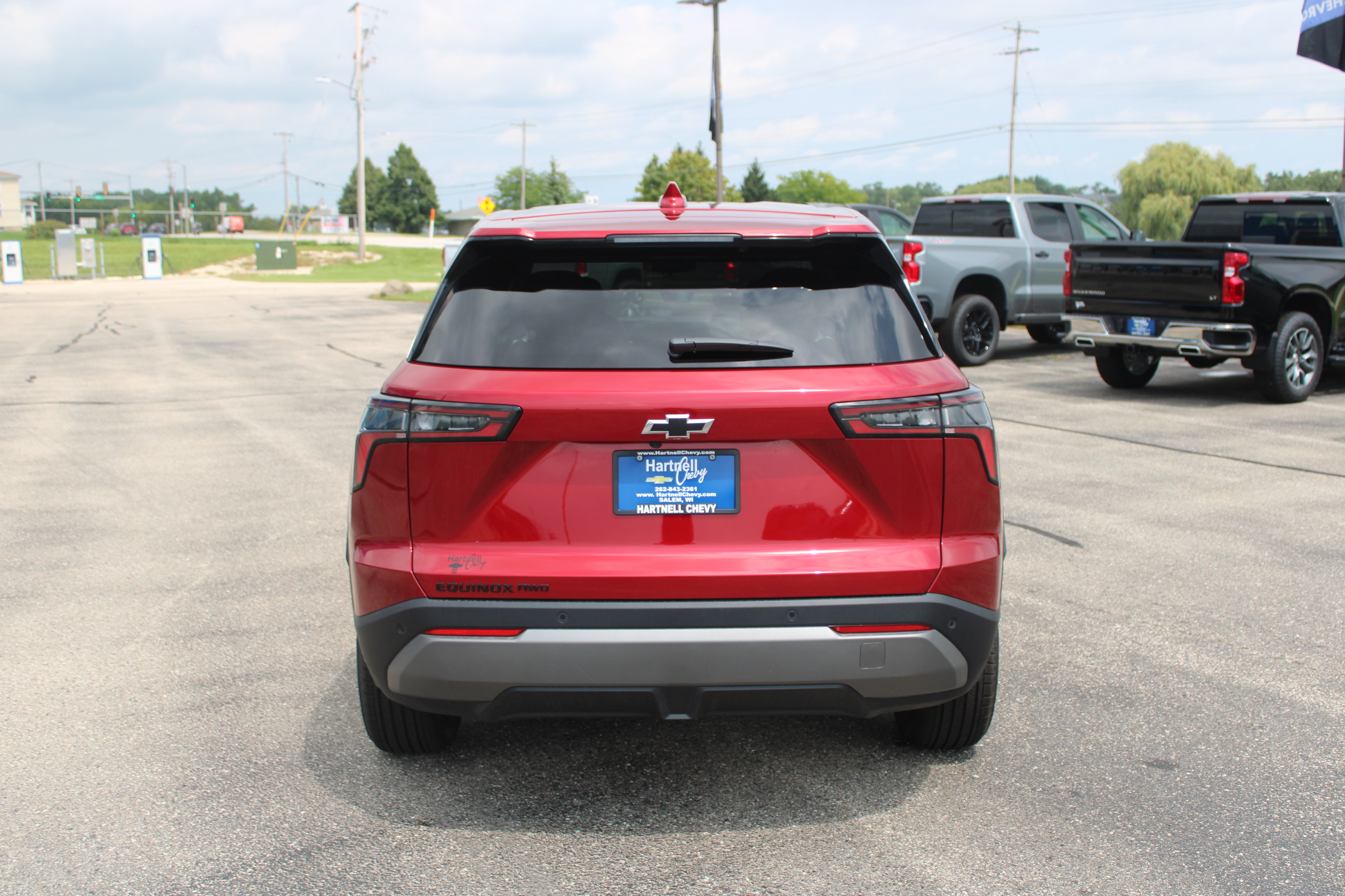 2027 Chevrolet Equinox LT - Photo 9
