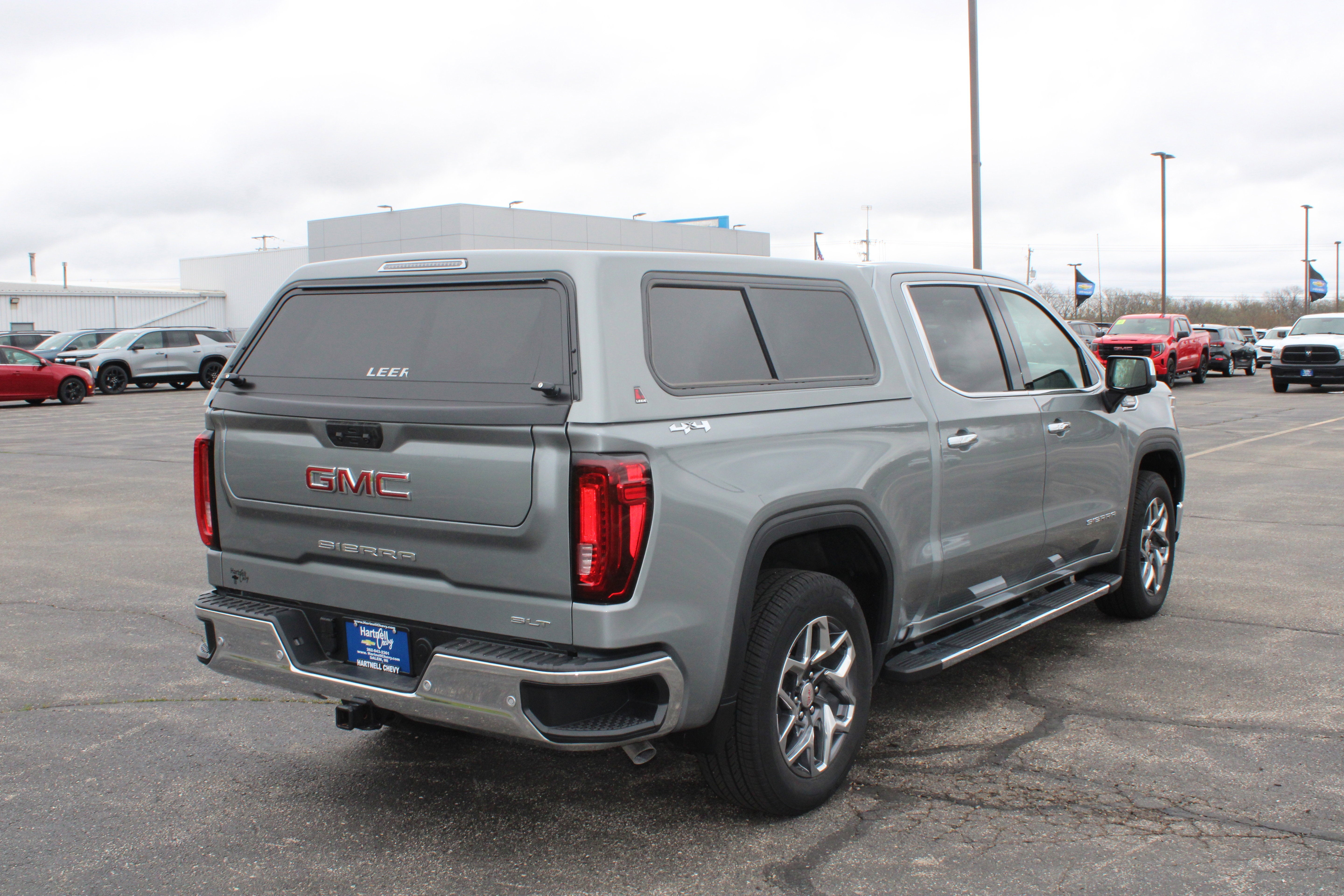 2025 GMC Sierra 1500 SLT