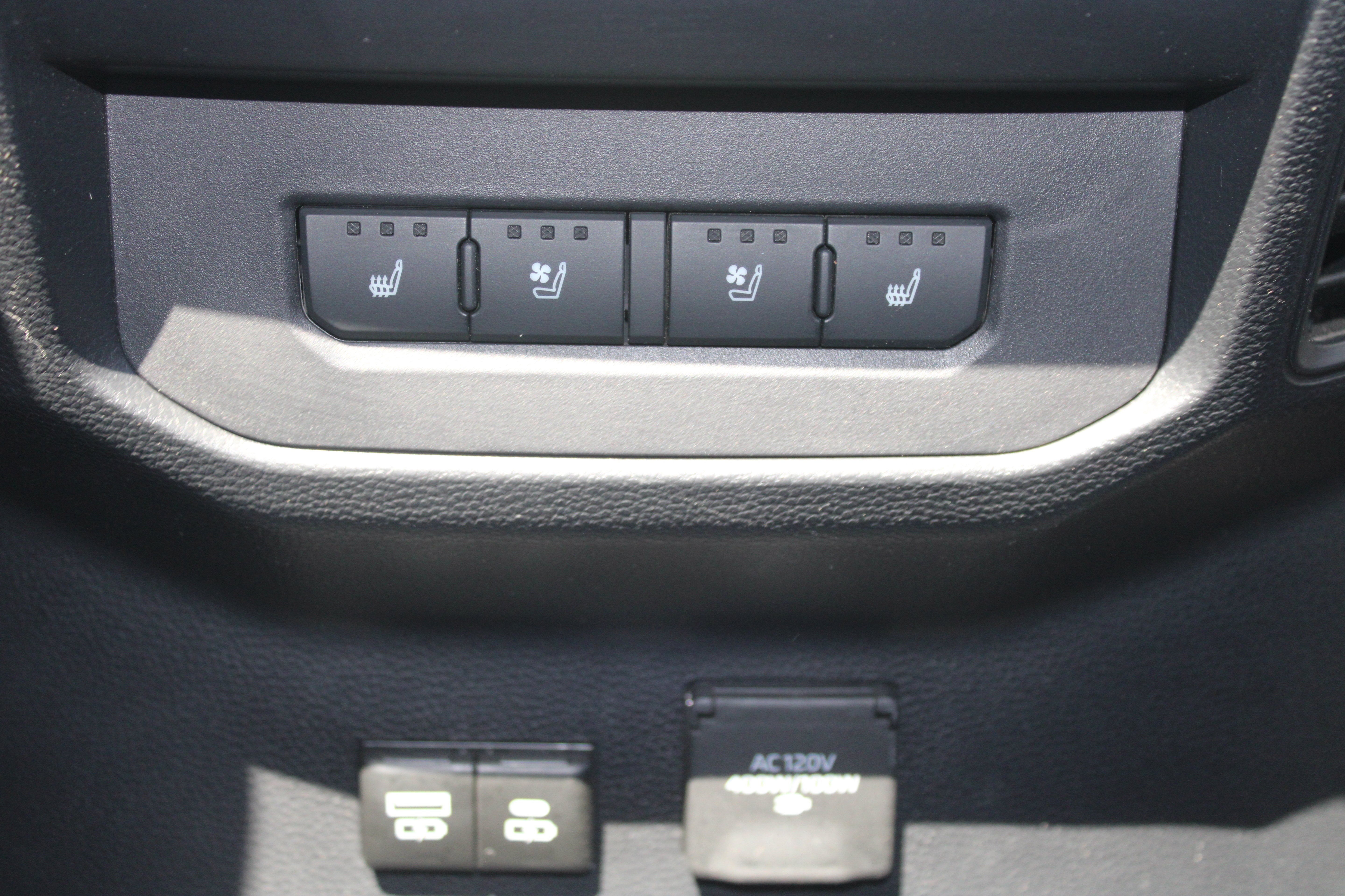 2025 Toyota Tundra 4WD Limited